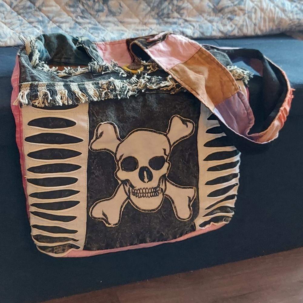 SKULL FABRIC TOTE CROSSBODY - Picture 2 of 5